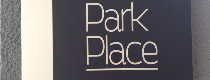 Park Place Bar & Grill is one of Scottsdale & Phx.