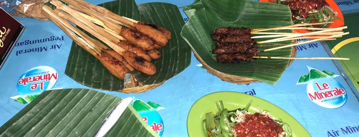 Sate Rembiga (Sate daging sapi bumbu pedas khas lombok) is one of Foodie.