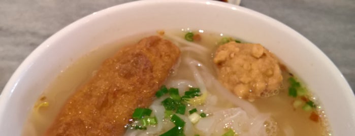 Khoong Kee Kampar Fish Ball Noodle is one of Places to visit!.