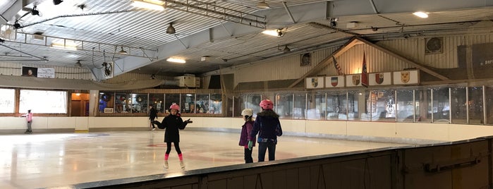 Ice Chalet is one of Fun Stuff.