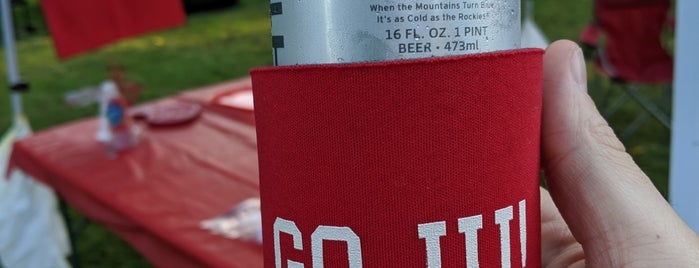 IU Grass Lot Tailgate is one of Locais curtidos por Alysha.