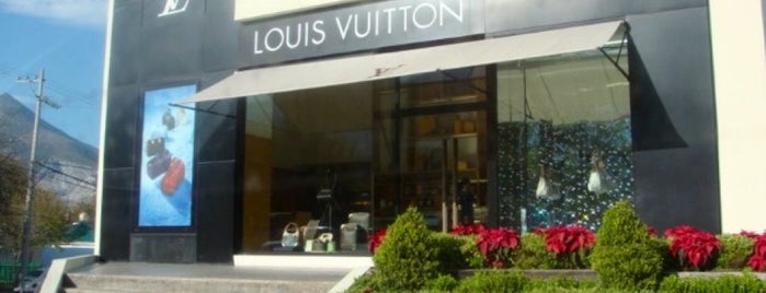 Louis Vuitton is one of Tempat yang Disukai Prett.