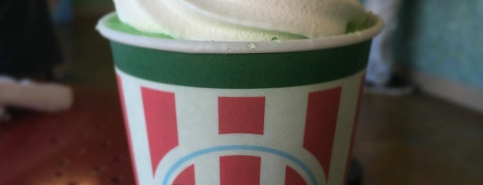 Rita's Italian Ice & Frozen Custard is one of Michelle'nin Beğendiği Mekanlar.