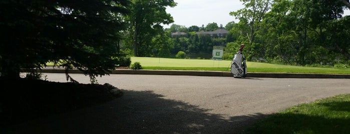 Galt Country Club is one of Adam'ın Beğendiği Mekanlar.