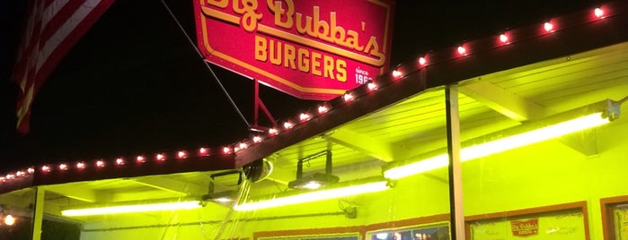 Big Bubba's Burgers is one of Stacy 님이 저장한 장소.