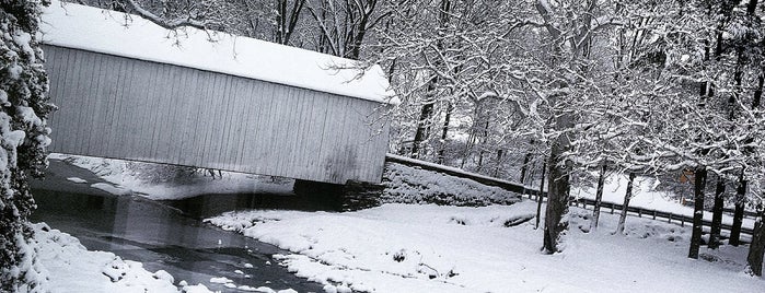 Loux Covered Bridge is one of ᴡさんのお気に入りスポット.