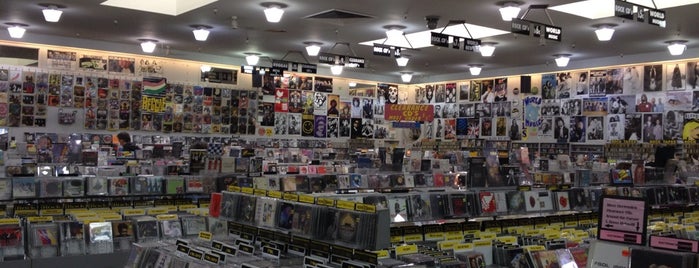 Amoeba San Francisco is one of SF Vinyl.