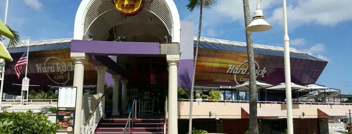 Hard Rock Cafe Miami is one of Hard Rock Cafe - USA/Canada.