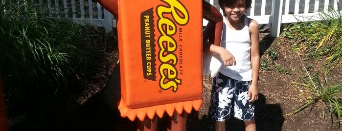 Hersheypark Toll Plaza is one of Lugares favoritos de Lizzie.