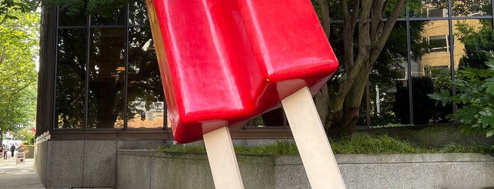Popsicle Sculpture is one of 笑える.