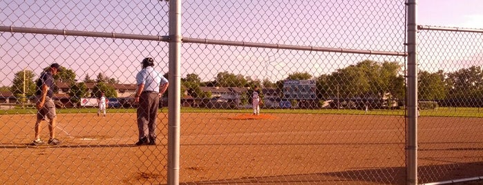 Smith Field - Softball is one of Tempat yang Disukai Maria.