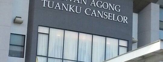 Dewan Agong Tuanku Canselor (DATC) is one of Dinos : понравившиеся места.