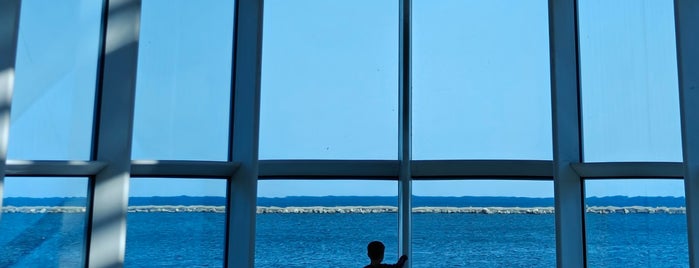 Milwaukee Art Museum is one of The 9 Best Places for People Watching in Milwaukee.