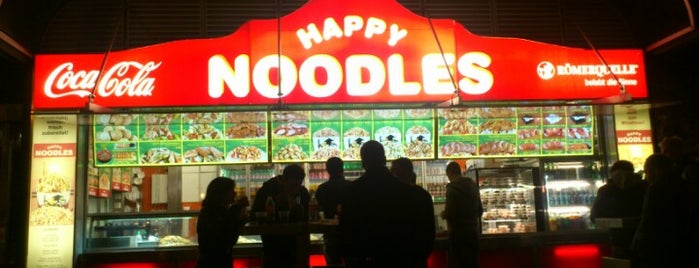 Happy Noodles is one of Locais curtidos por Semih.