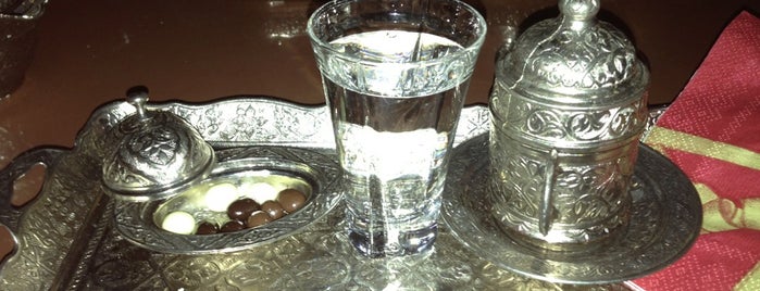 Dergah Nargile Cafe is one of Gizemli'nin Beğendiği Mekanlar.