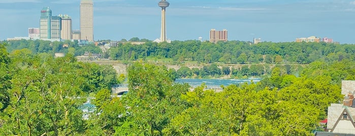 Holiday Inn Niagara Falls is one of Niagara Falls 🌊.