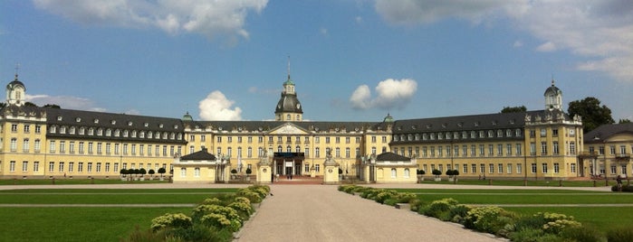 Schlossplatz is one of 11FREUNDE 99 Orte für Fußballfans.