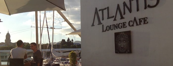 Atlantis Lounge Cafe is one of Tempat yang Disukai Claudia.