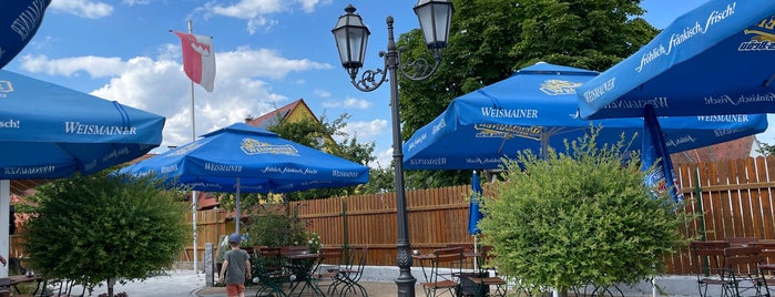 Traditions-Gasthaus Lauberberg is one of Food and Drinks near Höchstadt.