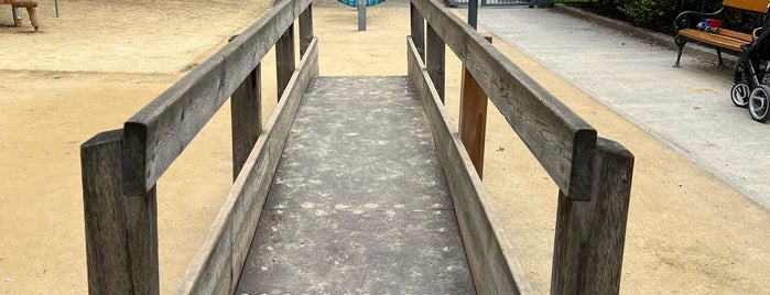 Spielpatz Rudolfsplatz is one of Vienna's playgrounds.