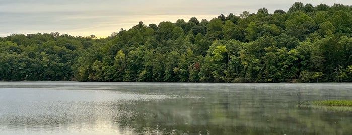 Salem Lake Trail is one of Places to Run.