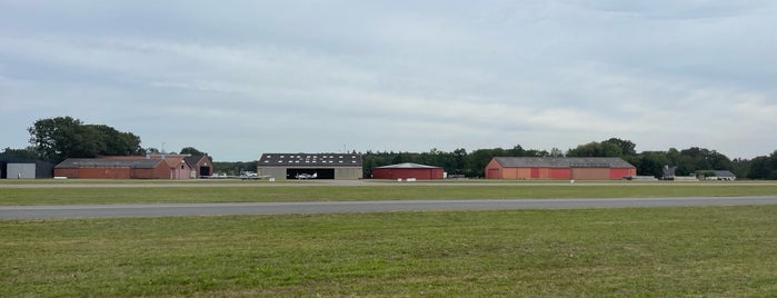 Breda International Airport (EHSE) is one of Daylies.