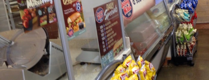 Jersey Mike's Subs is one of สถานที่ที่ Barry ถูกใจ.