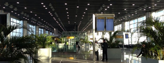 Terminal 3 (TPS3) is one of Lieux qui ont plu à Priscila.