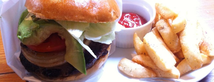 Time Out Café & Diner is one of Tokyo Burger Joints.