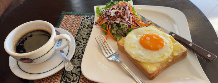 Sinouk Café is one of Vientiane Cafes.