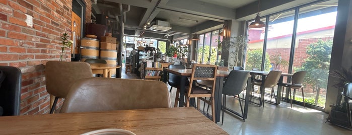 Jenny's Cafe / Bread is one of 홍대여의도강서마포.