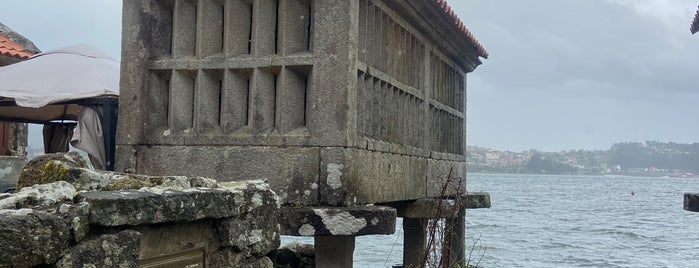 Porto de Combarro is one of rinconcitos :).