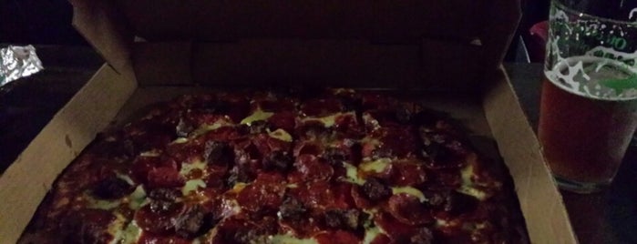Pizza Primo is one of Locais curtidos por Jared.