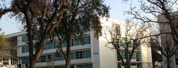 Facultad De Ingenieria Comercial UNAB is one of UNAB.