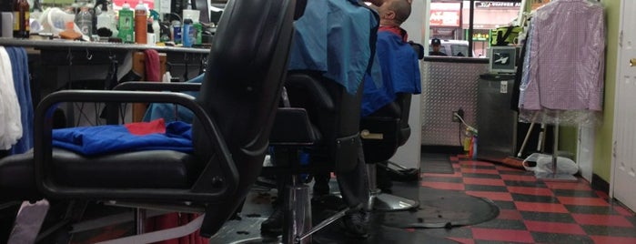 Berny Blade's Barber Shop is one of Shawntini'nin Beğendiği Mekanlar.