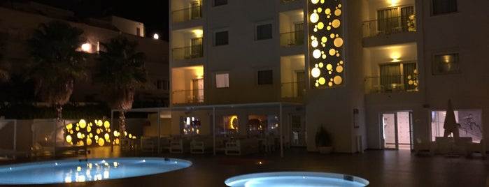 Ibiza Sun Apartments is one of Ibiza por un ibicenco.