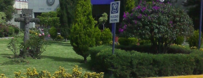 Universidad Justo Sierra is one of lugares <3.