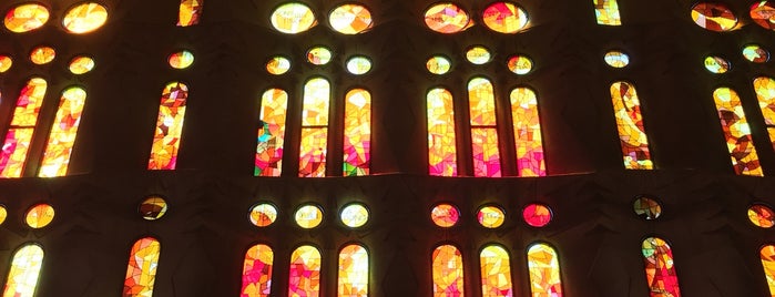 Sagrada Família is one of Tempat yang Disukai Alexander.