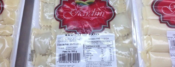 Pasta Giardini is one of Minhas lojas favoritas.