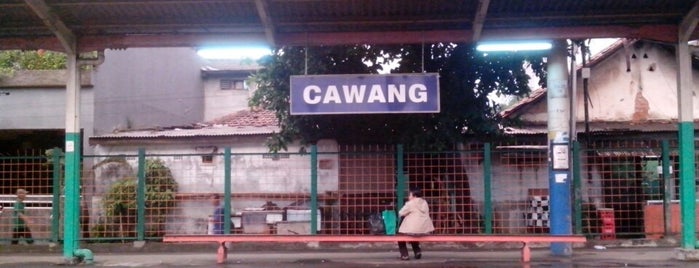 Stasiun Cawang is one of Orte, die Dee gefallen.