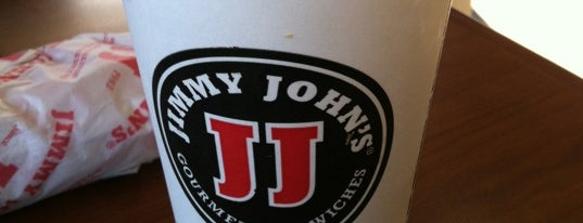 Jimmy John's is one of สถานที่ที่ Nicole ถูกใจ.