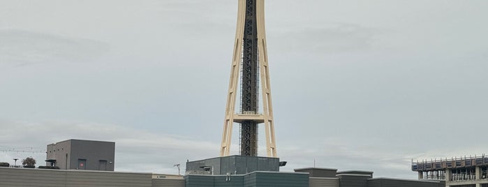 Hyatt Place Seattle/Downtown is one of Locais curtidos por Jared.