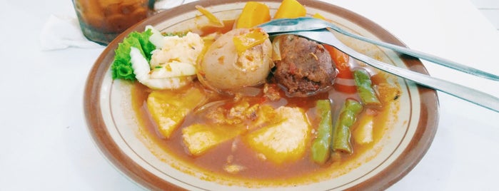 Vien's selat segar & sup matahari is one of Posti che sono piaciuti a Hendra.