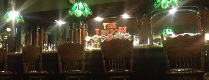 The London Pub is one of кафешки.