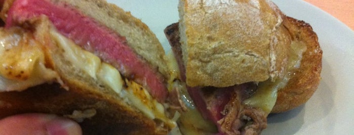 Venham Mais 5 is one of Peq. Alm. & Lanche (Grande Porto).