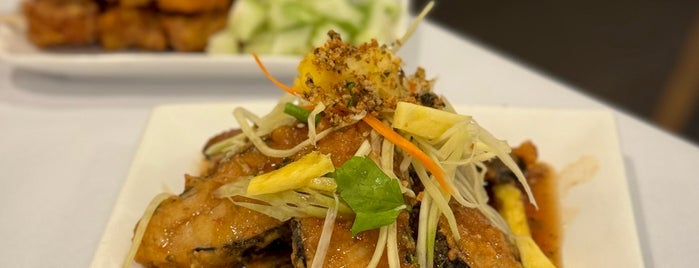 Veggielicious Thai Cuisine is one of สถานที่ที่ Richard ถูกใจ.