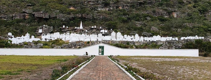 Cemitério ( Bizantino) Santa Izabel is one of Chapada Diamantina - BA.