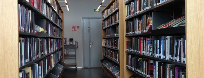 Vaasan Kaupunginkirjasto - Maakuntakirjasto is one of Libraries and Studying.