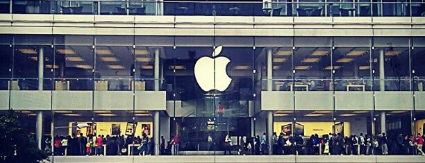Apple ifc mall is one of Apple Store Visited.