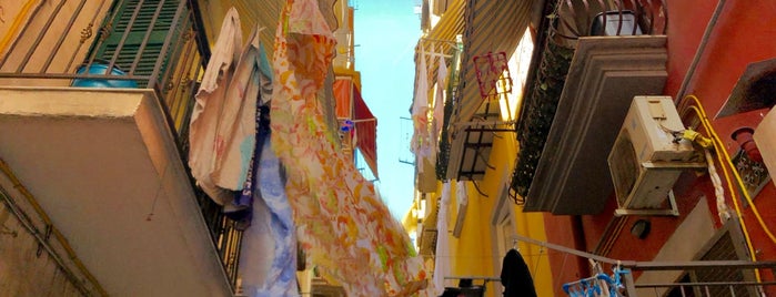 Quartieri Spagnoli is one of Napoli.
